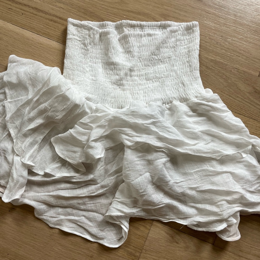 white mini summery skirt!!!